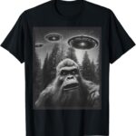 Funny Graphic Tee For Men Women Bigfoot Sasquatch Alien T-Shirt